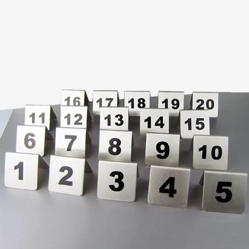 Numéros de table carrés en aci - Table Number Gold avis et prix